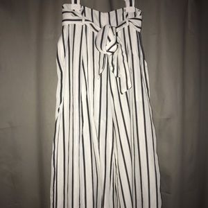 black and white striped wide leg pant